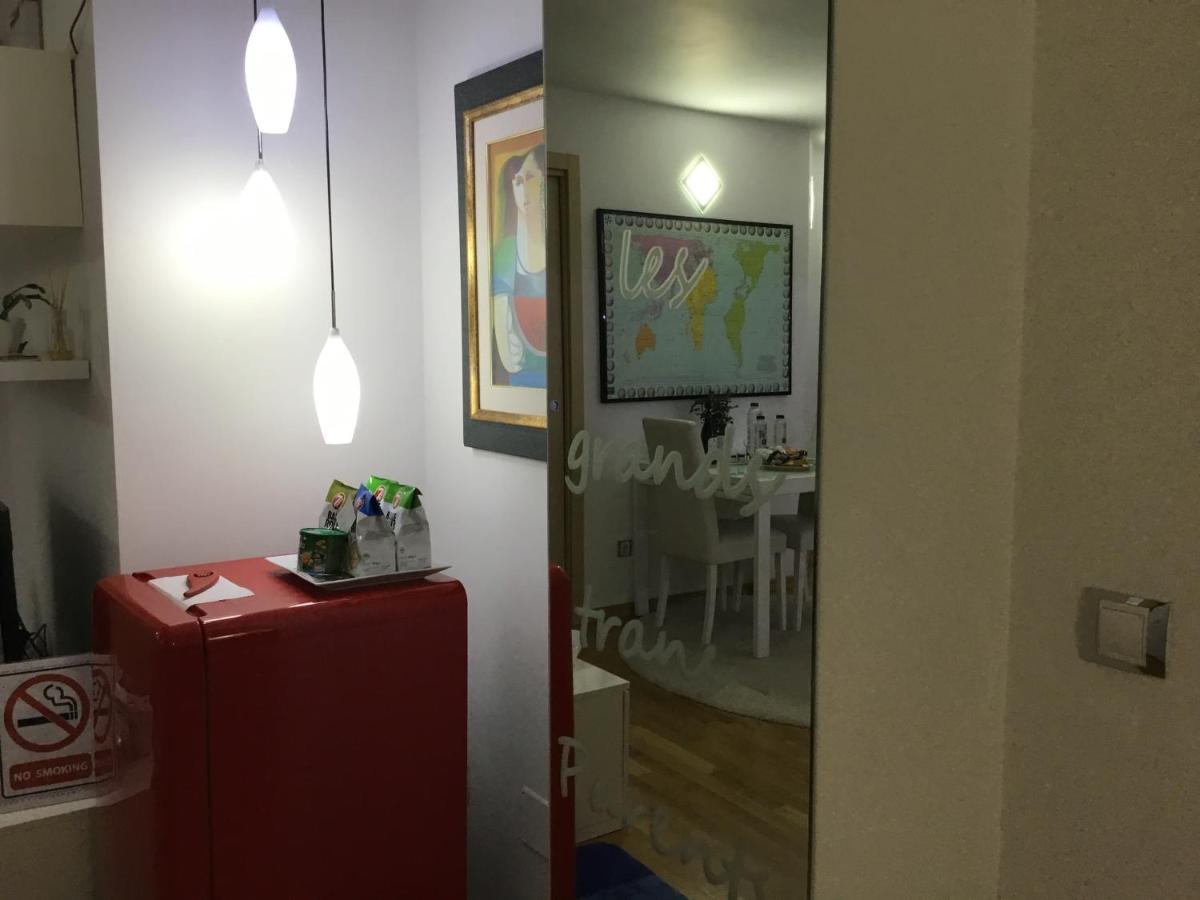 White Dream Suites Яссы Экстерьер фото