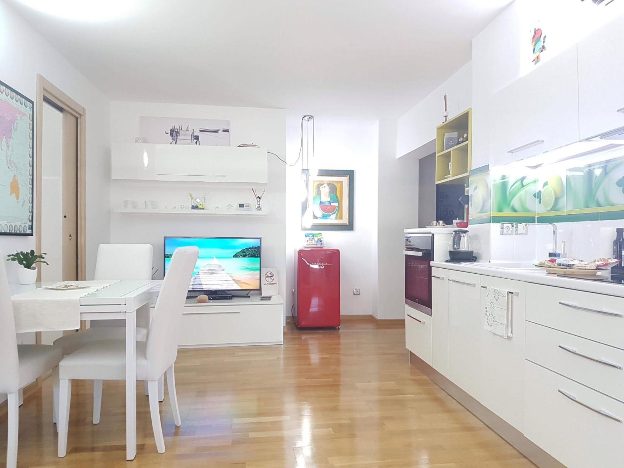 White Dream Suites Яссы Экстерьер фото