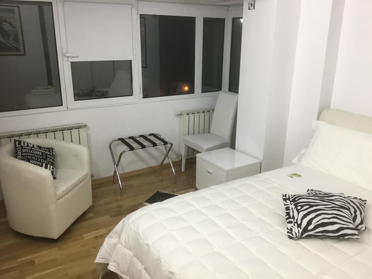 White Dream Suites Яссы Экстерьер фото