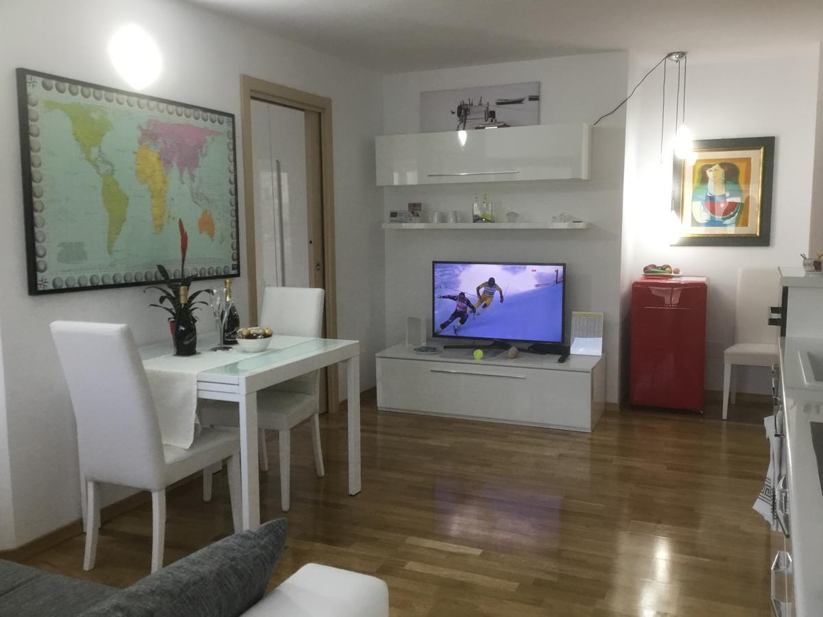 White Dream Suites Яссы Экстерьер фото
