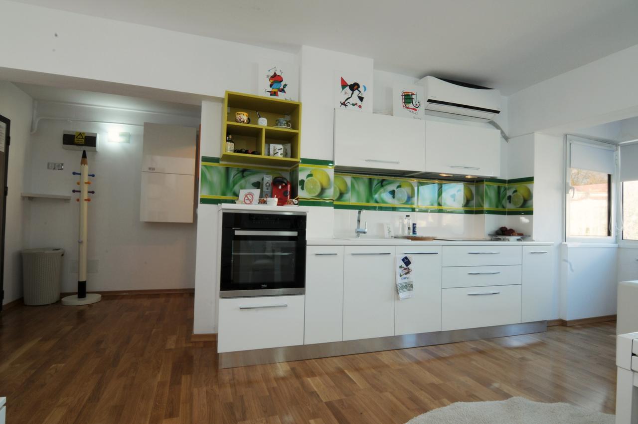 White Dream Suites Яссы Экстерьер фото