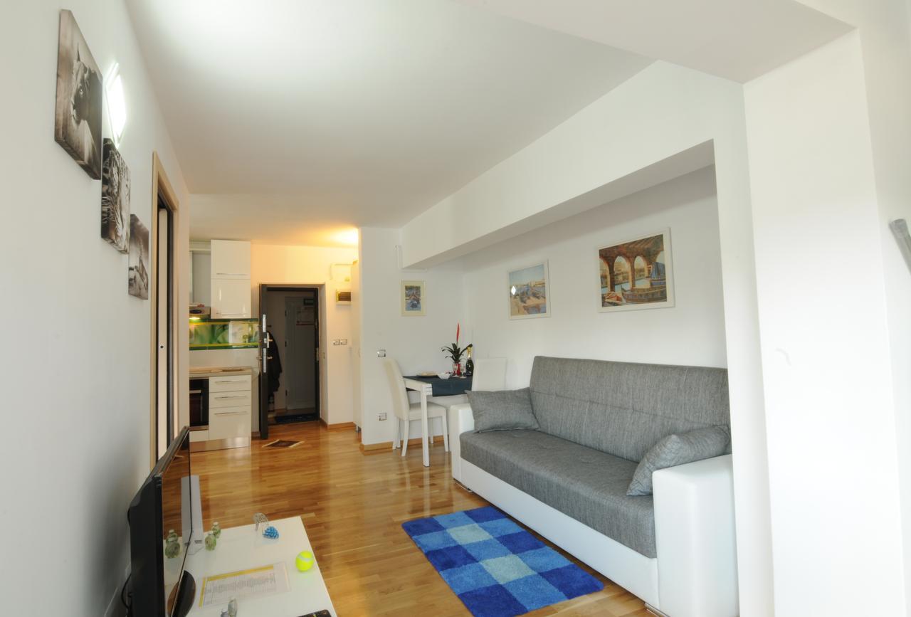 White Dream Suites Яссы Экстерьер фото