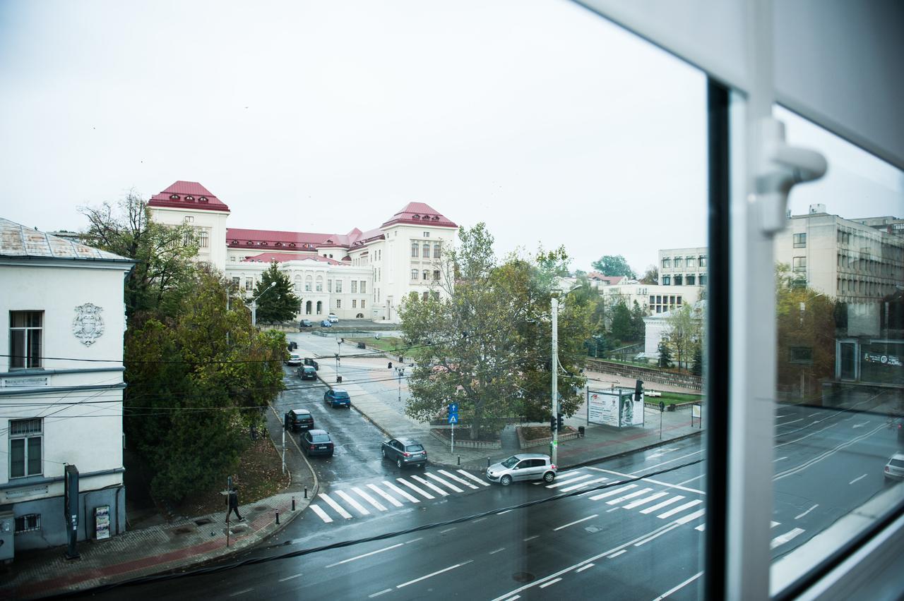 White Dream Suites Яссы Экстерьер фото